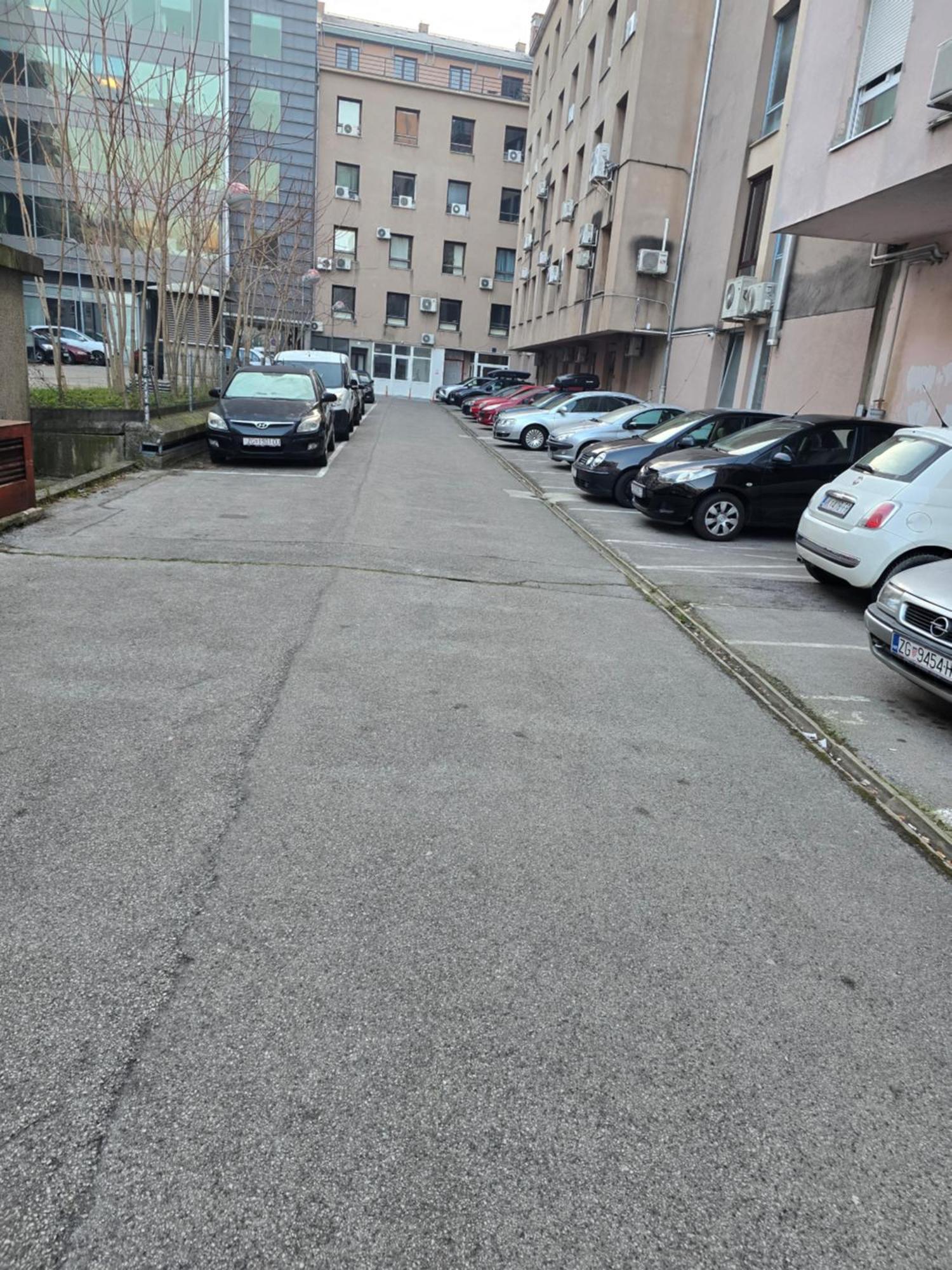 Apartman Zagreb Cca 42M2 With Free Parking Luaran gambar
